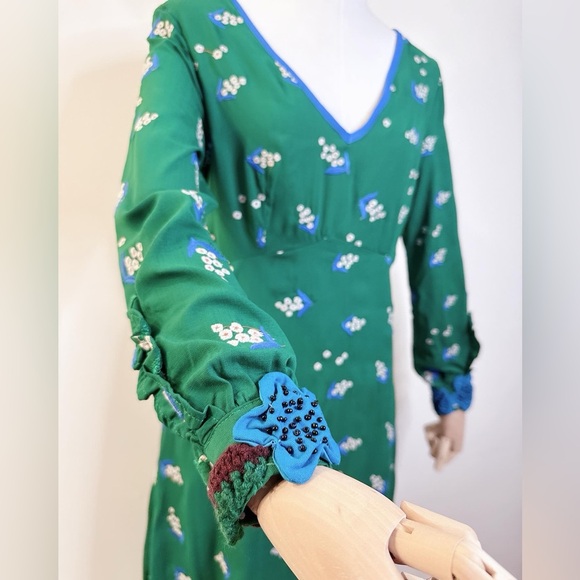 Floral Embroidered Green Dress - Picture 5 of 9